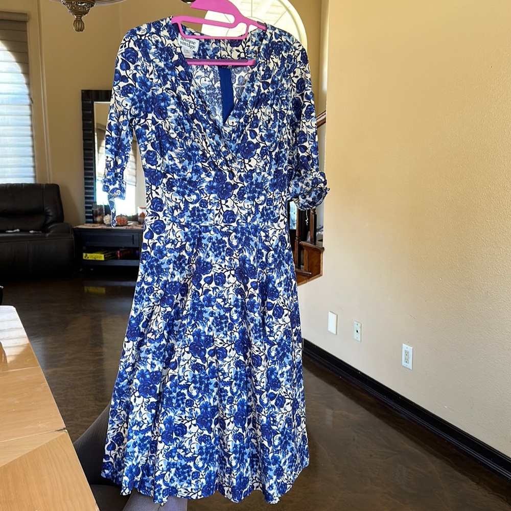 Unique Vintage swing dress with blue flower pattern sizes S & L